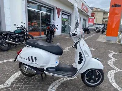 Vespa GTS 300 Super (2008 - 16) usata