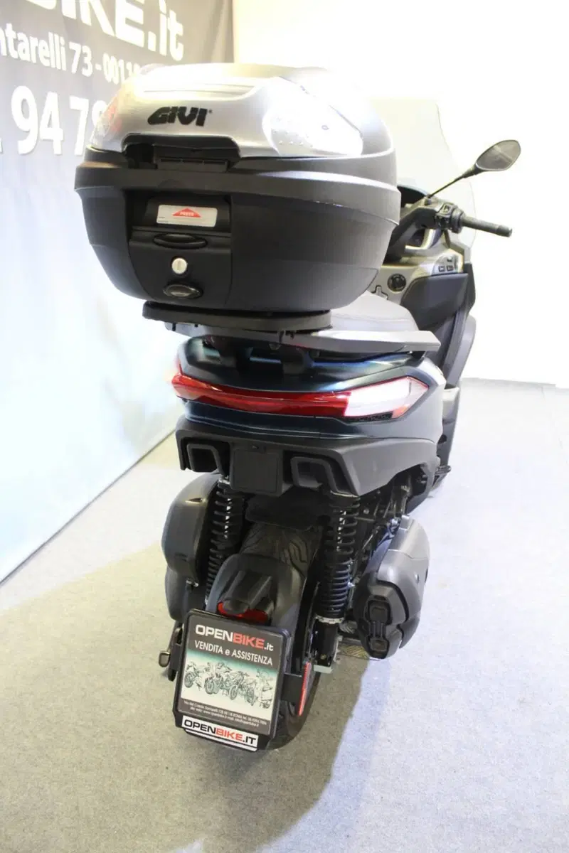 Piaggio MP3 530 Hpe Exclusive (2025 - 26) (5)