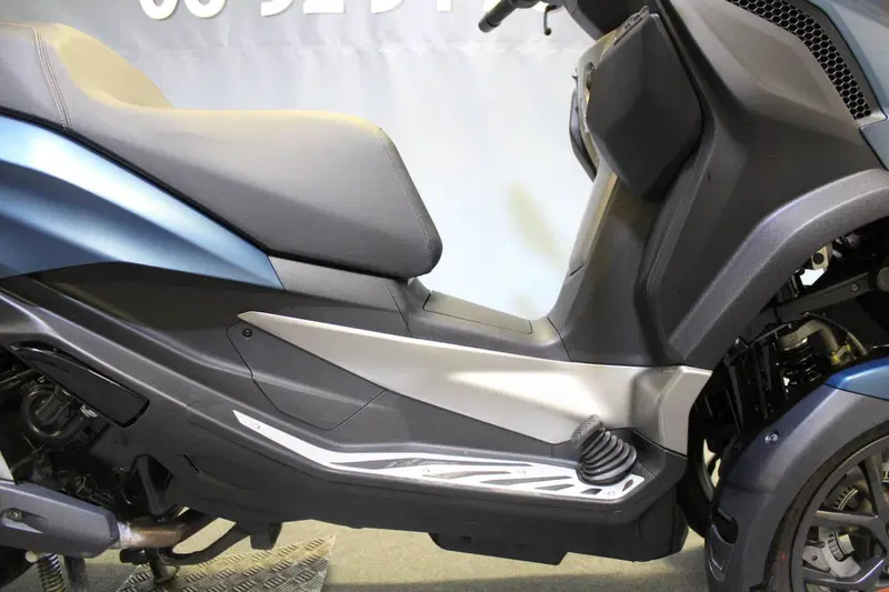 Piaggio MP3 530 Hpe Exclusive (2025 - 26) (9)