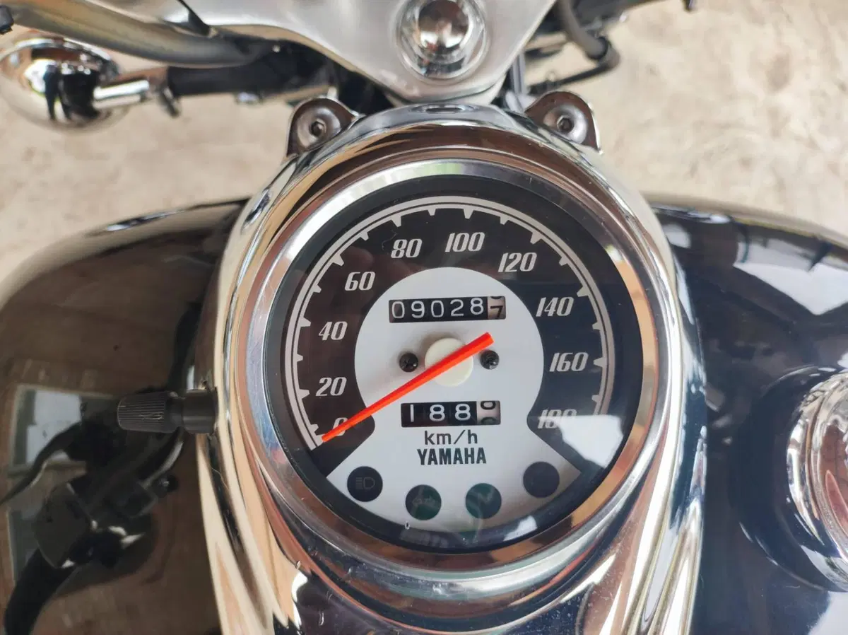 Yamaha XVS 650 Drag Star (1997 - 05) (12)