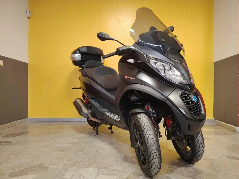 Piaggio Mp3 500 ABS Hpe Sport Advanced (2021 - 23) (2)