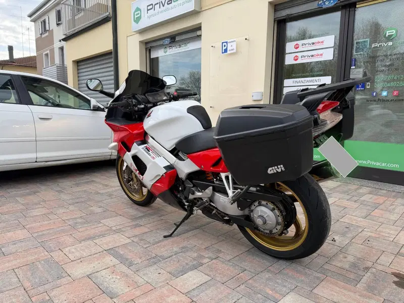Honda VFR 800 (1998 - 01) (16)