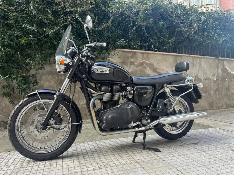 Triumph Bonneville 800 (2002 - 07)
