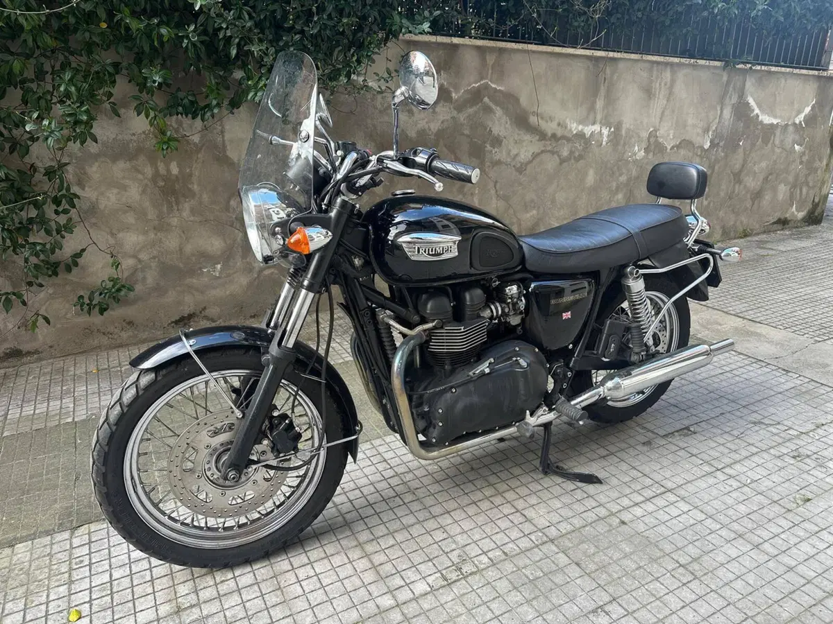 Triumph Bonneville 800 (2002 - 07) (2)