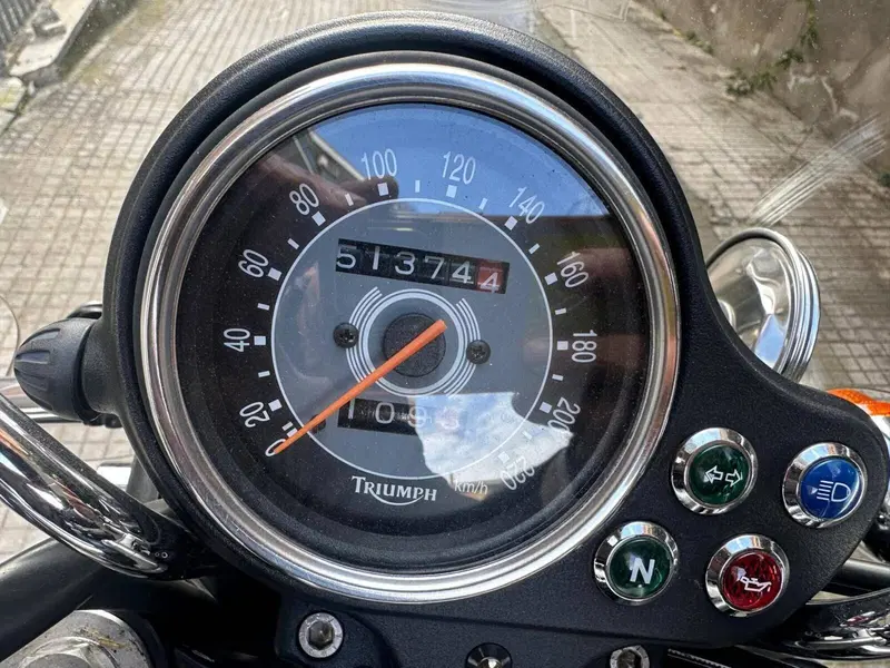 Triumph Bonneville 800 (2002 - 07) (3)