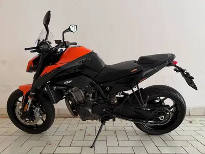KTM 890 Duke (2021 - 23) usata
