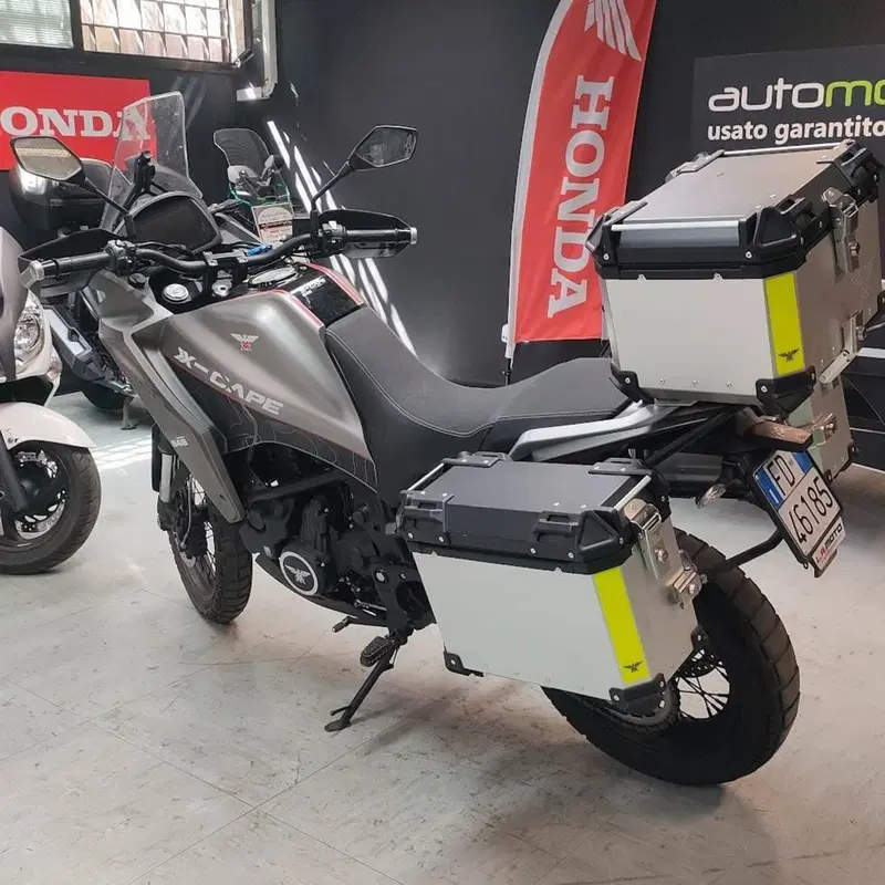 Moto Morini X-Cape 650 (2021 - 26) (3)