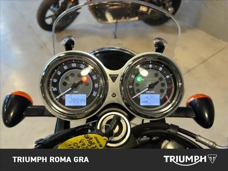 Triumph Bonneville T100 (2021 - 25) (4)