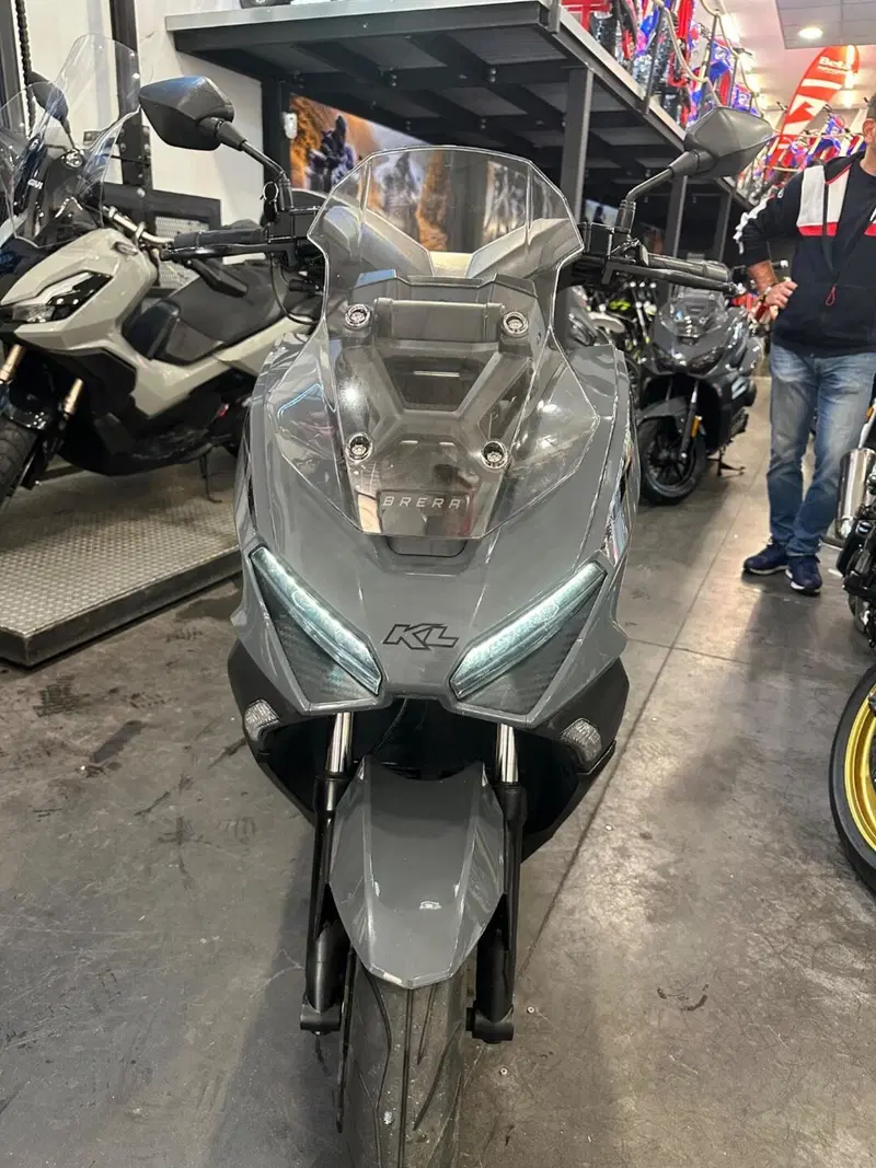 Kl Brera 300 (2022 - 25) (3)