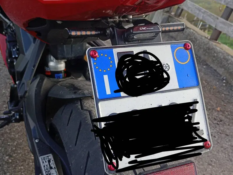 MV Agusta F3 800 Rosso (2021 - 23) (6)