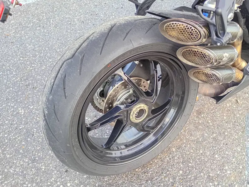 MV Agusta F3 800 Rosso (2021 - 23) (10)