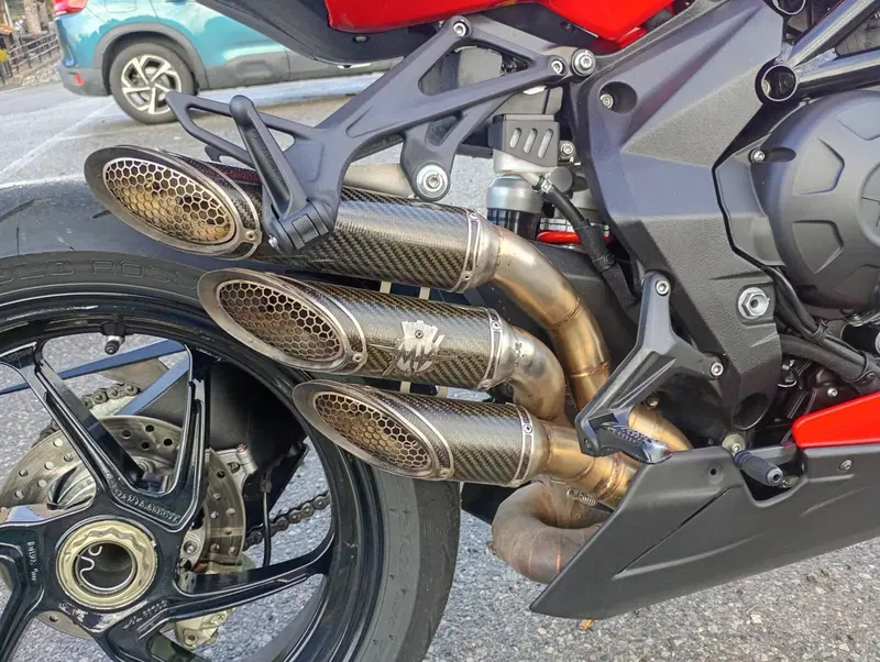 MV Agusta F3 800 Rosso (2021 - 23) (11)