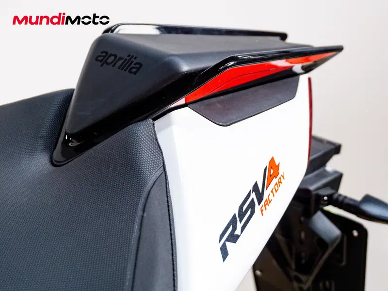 Aprilia RSV4 1100 Factory (2025 - 26) (30)