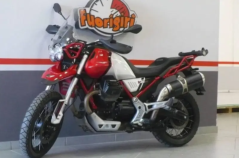 Moto Guzzi V85 TT Evocative Graphics (2021 - 23) (3)