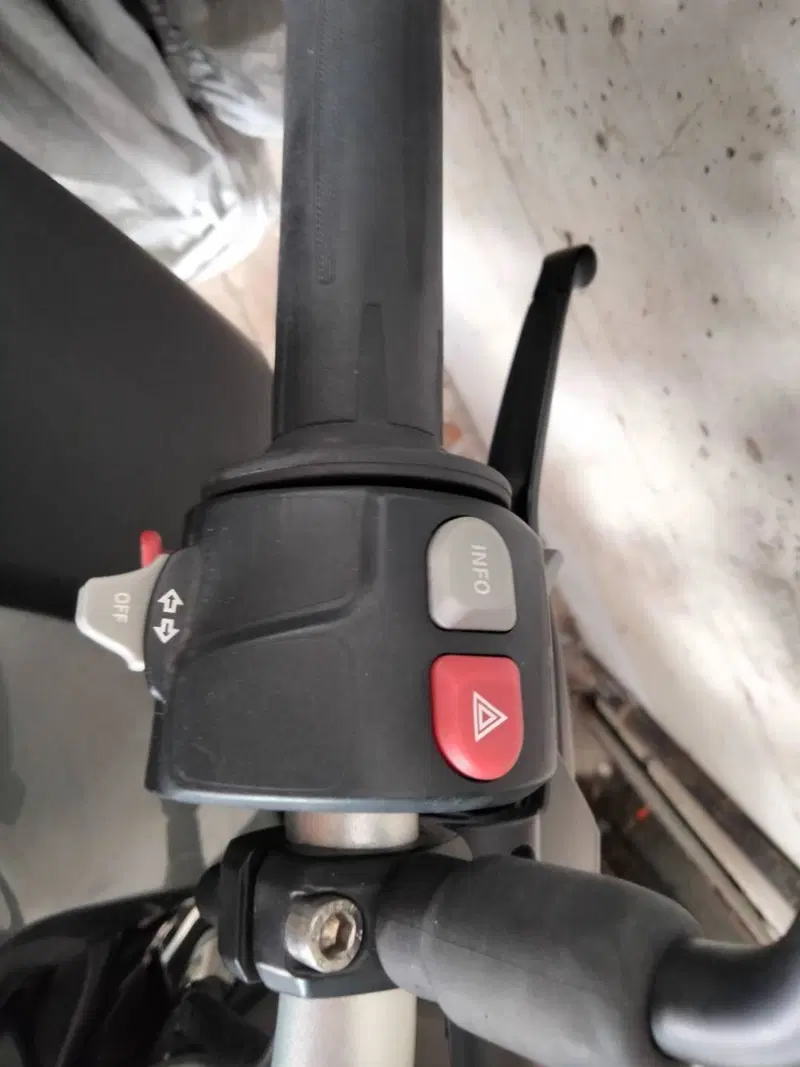 Bmw F 800 R (2009 - 11) (6)