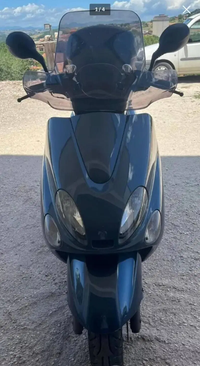 Yamaha Majesty 125 (2000 - 06) (2)