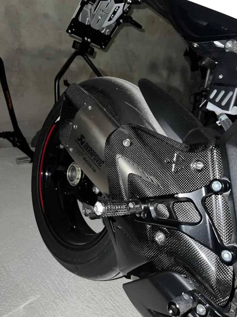 MV Agusta F3 800 RC (2022 - 25) (4)