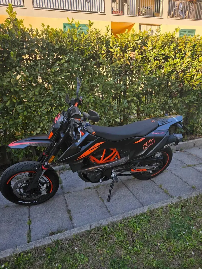 KTM 690 SMC R (2019 - 20) (4)