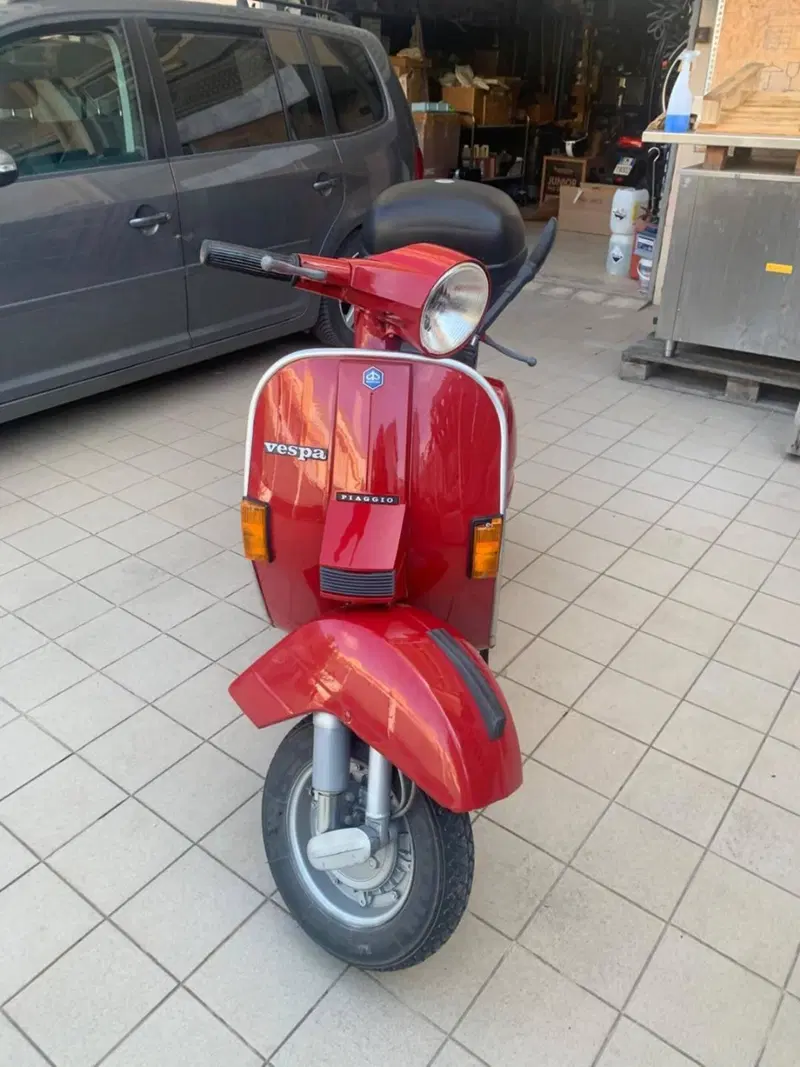 Piaggio PX200E