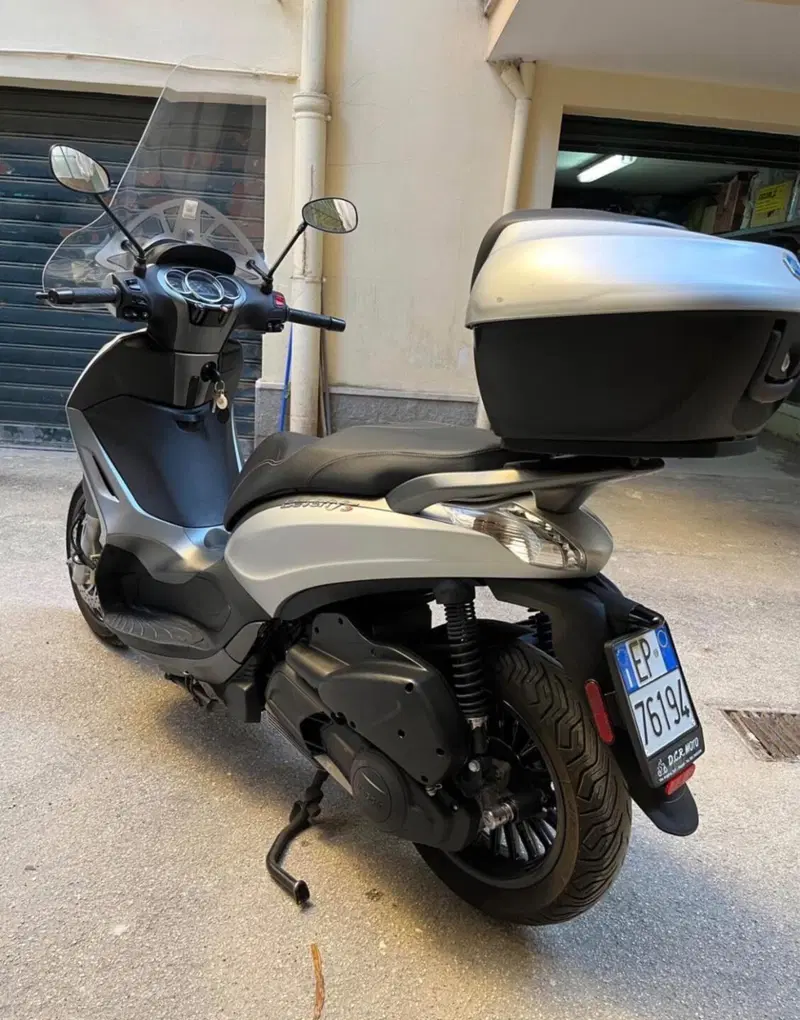 Piaggio Beverly 300 S i.e. ABS-ASR (2016 - 20) (2)