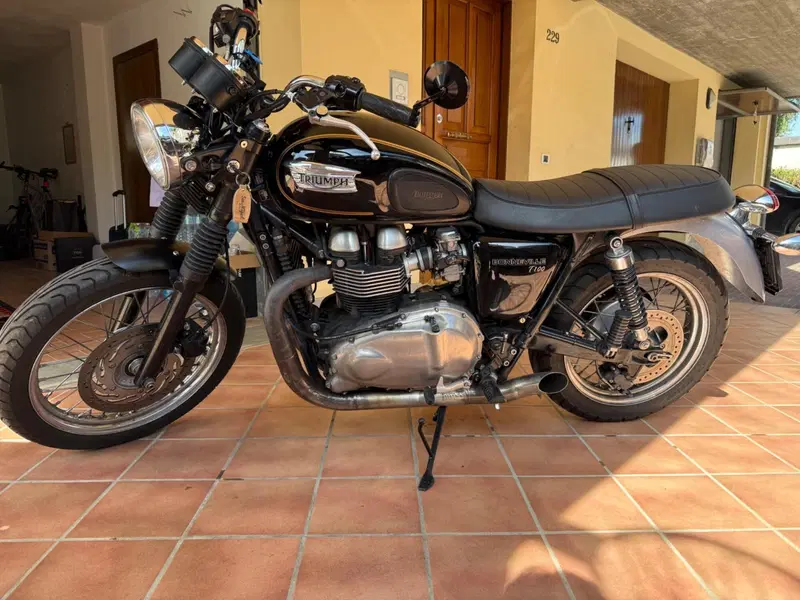Triumph Bonneville T100 SE (2014)