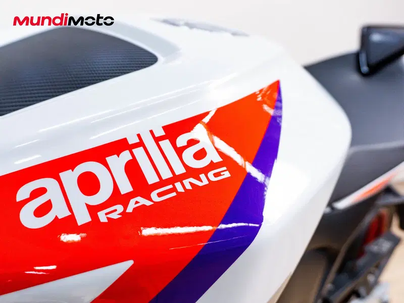 Aprilia RSV4 1100 Factory (2025 - 26) (33)