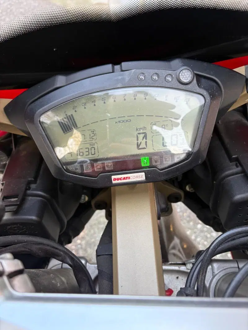 Ducati 848 (2007 - 13) (7)