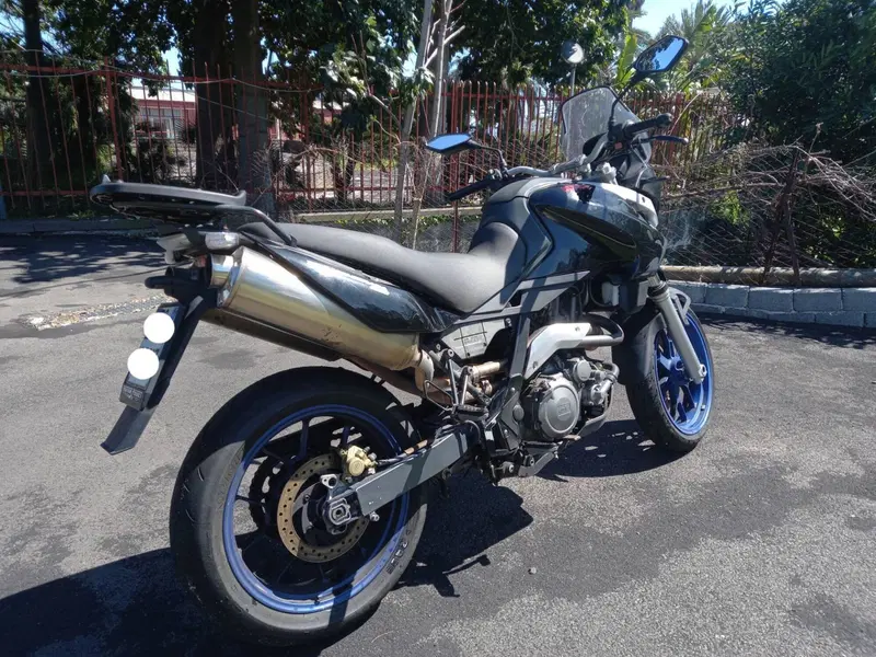 Aprilia Pegaso 650 Strada (2005 - 11) (3)