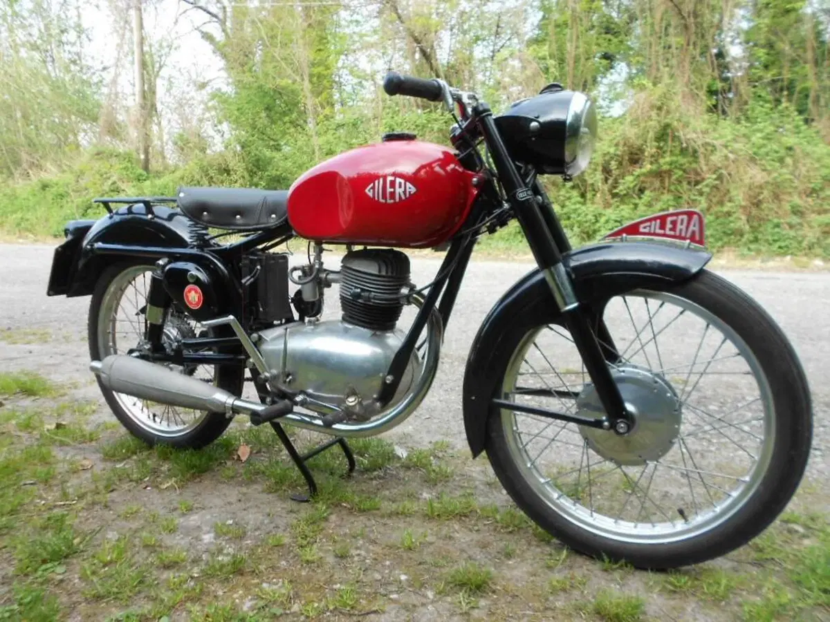 Gilera 150 Sport (2)