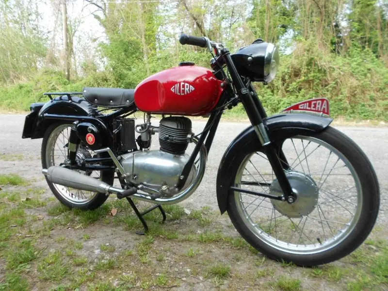 Gilera 150 Sport (2)