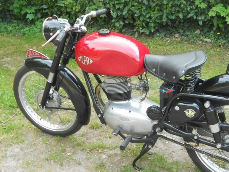 Gilera 150 Sport (11)