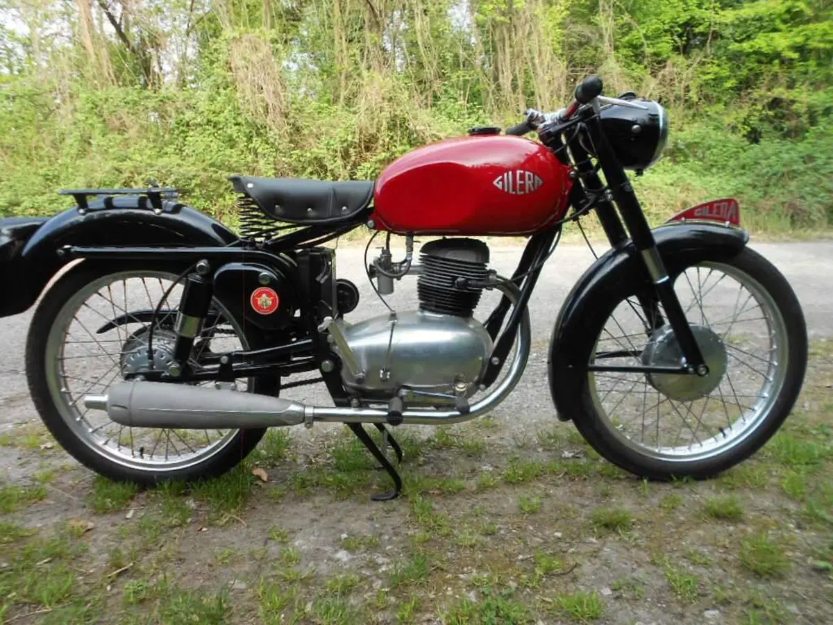 Gilera 150 Sport (12)