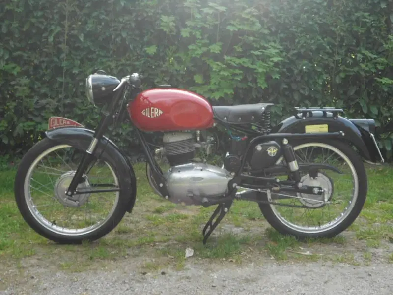Gilera 150 Sport (13)
