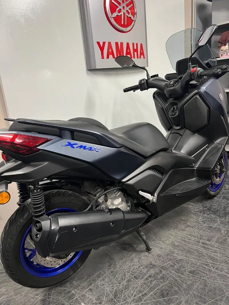 Yamaha X-Max 300 (2021 - 24) (3)