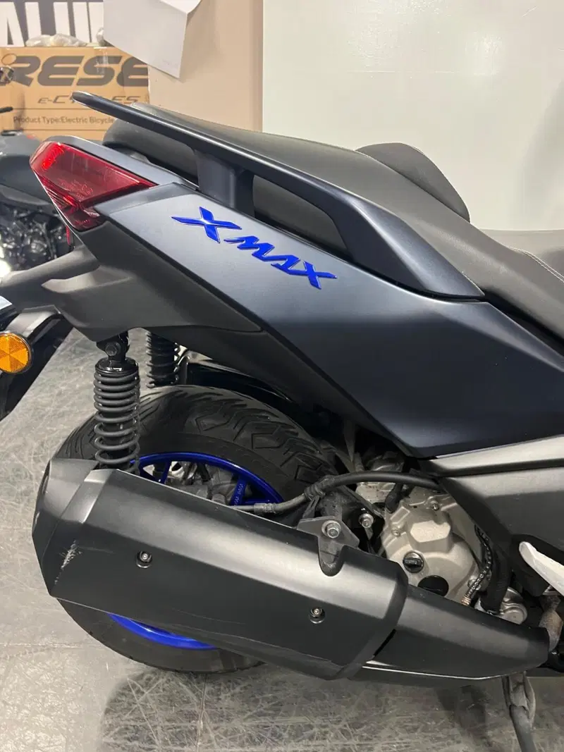 Yamaha X-Max 300 (2021 - 24) (4)