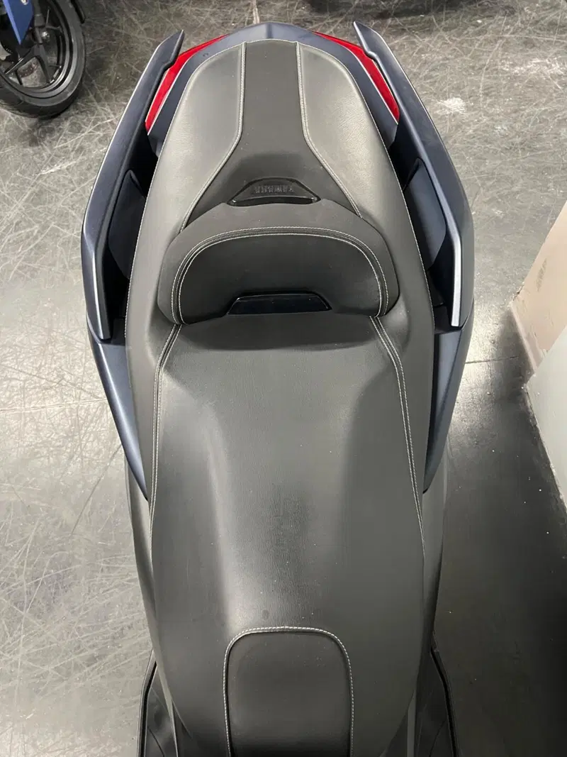 Yamaha X-Max 300 (2021 - 24) (8)
