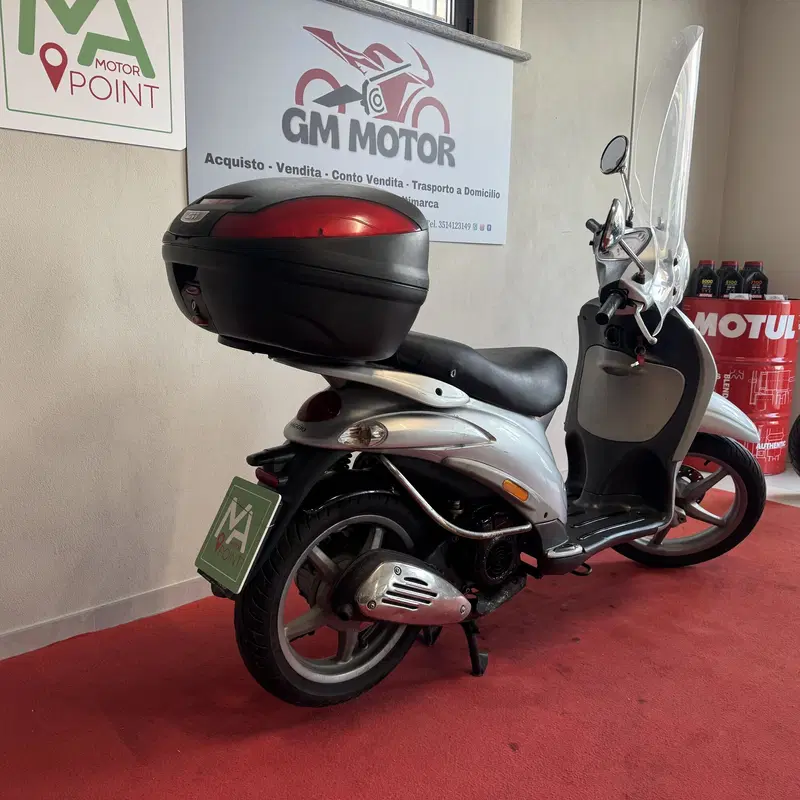 Piaggio Liberty 200 4T  (3)