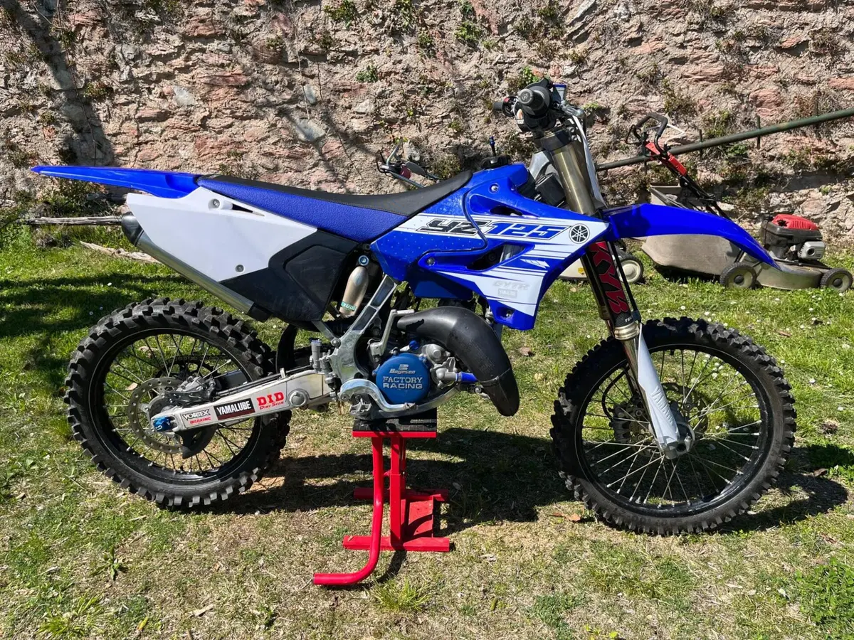 Yamaha YZ 125 (2016)