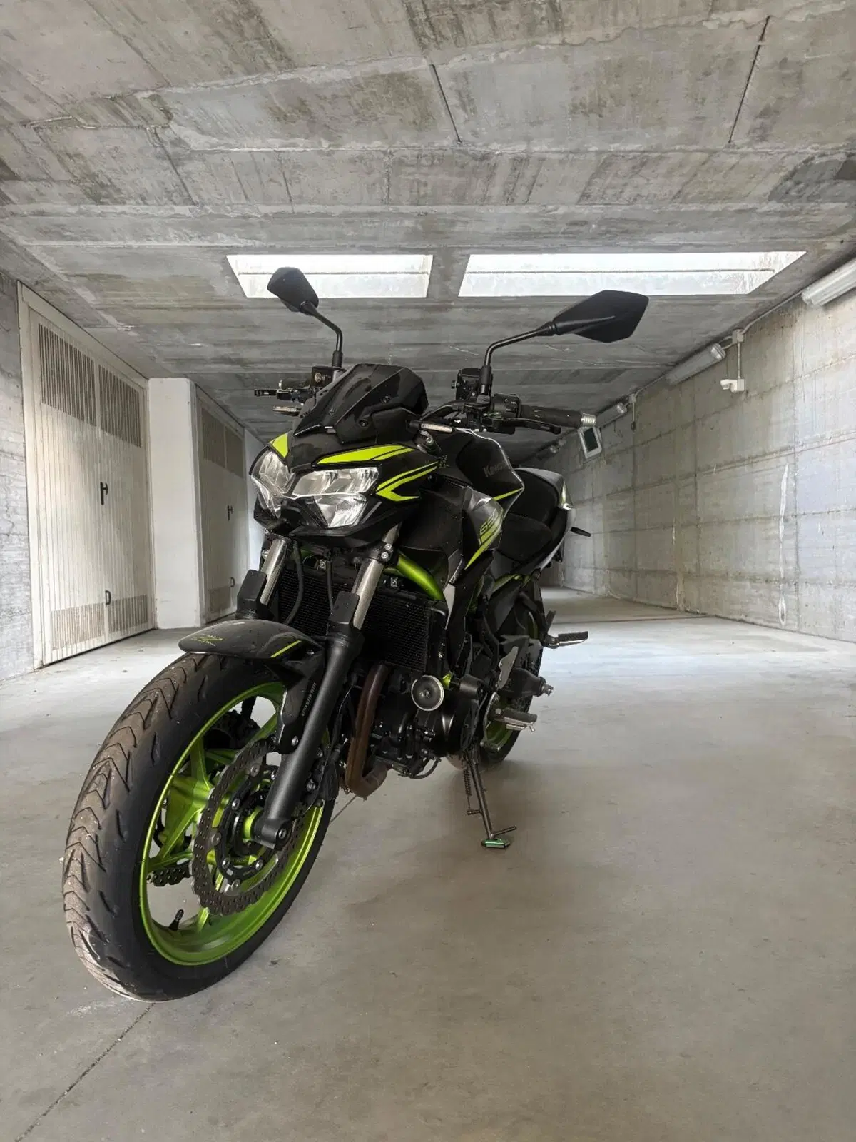 Kawasaki Z 650 (2021 - 24) (2)