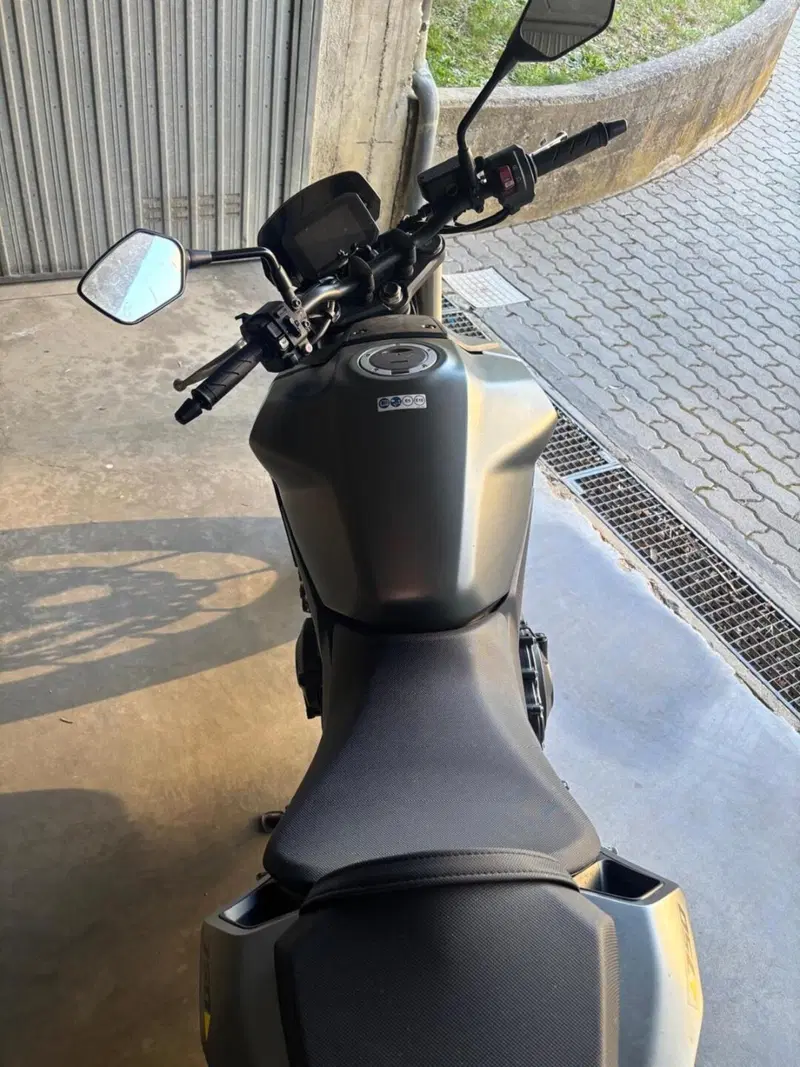 Honda CB 750 Hornet (2023 - 24)