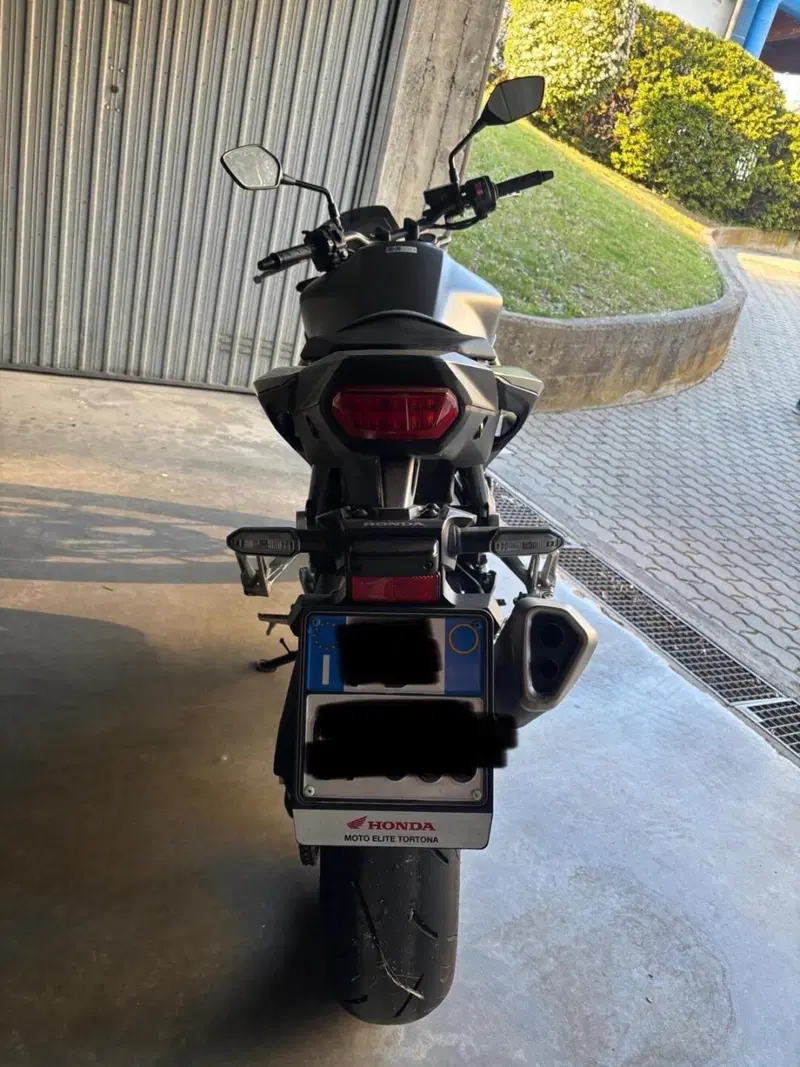 Honda CB 750 Hornet (2023 - 24) (2)