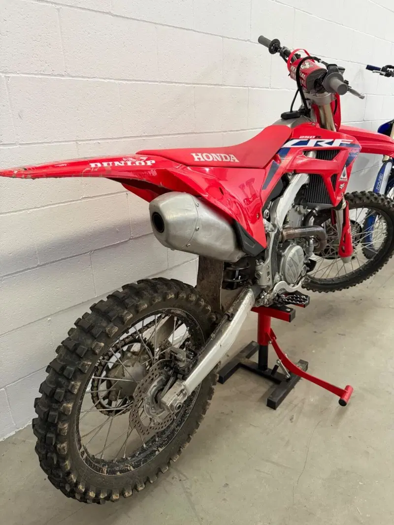 Honda CRF 250R (2022) (4)