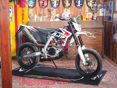 AJP SPR 250 Supermoto (2023 - 26) nuova