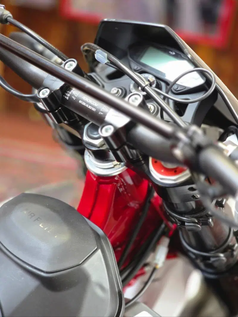 AJP SPR 250 Supermoto (2023 - 26) (3)