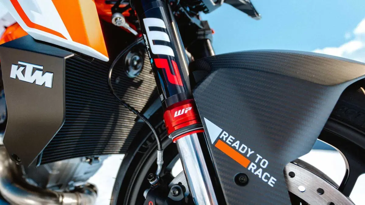 KTM 1390 Super Duke R 1390 Super Duke RR (2026) (9)