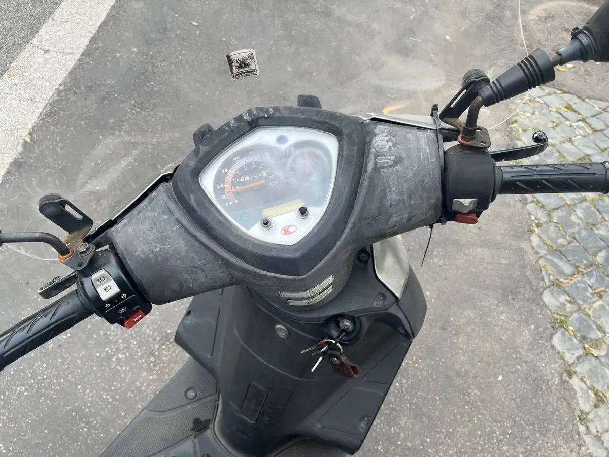 Kymco Agility 150 R16 (5)