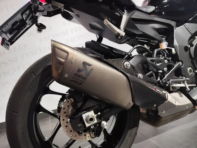 Yamaha YZF R1 (2020 - 25) (2)