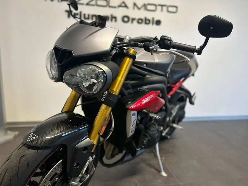 Triumph Speed Triple 1050 R ABS (2016 - 17) (6)