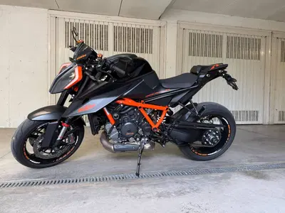 KTM 1290 Super Duke R (2021) usata