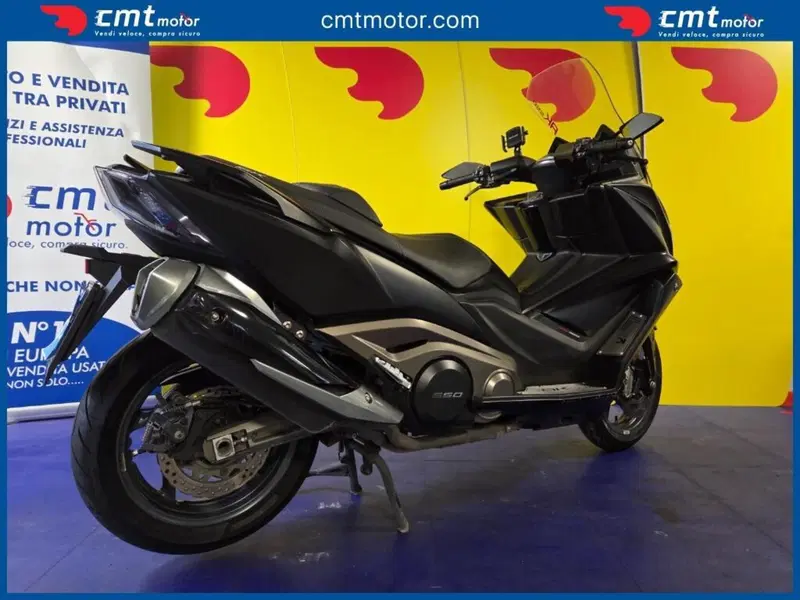 Kymco AK 550 ETS (2021 - 26) (4)